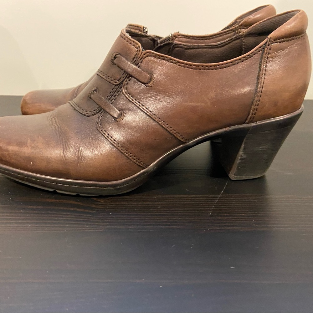 Vintage Clark Brown Leather Shoes